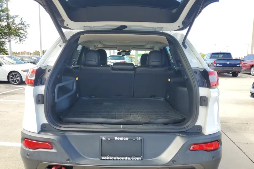 2016 Jeep Cherokee Trailhawk photo 1