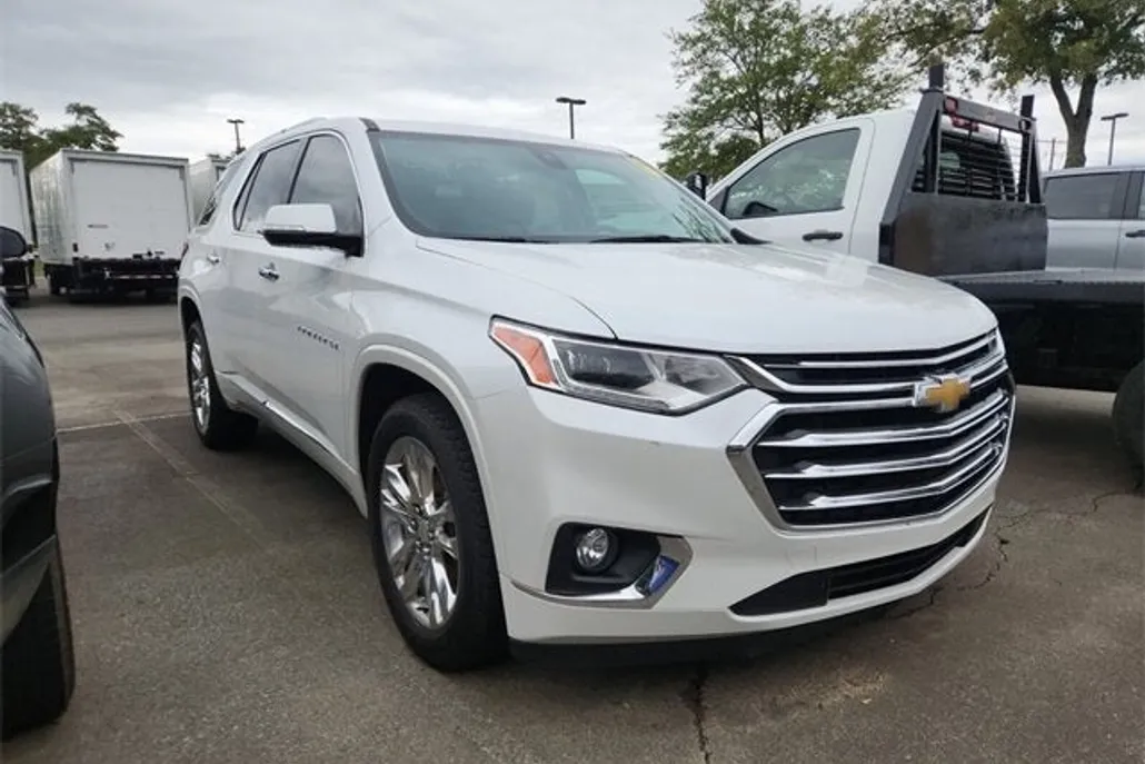 2018 Chevrolet Traverse High Country photo 1