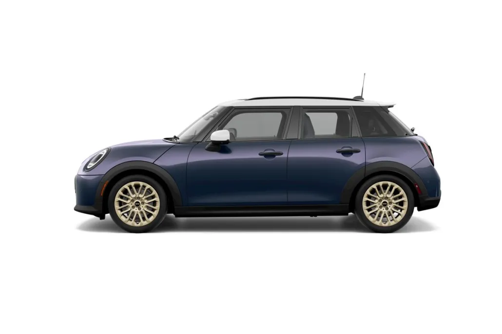 2026 Mini Cooper Hardtop S 4 Door Iconic photo 1
