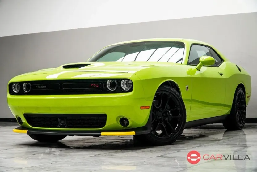 2023 Dodge Challenger R/T Scat Pack photo 1