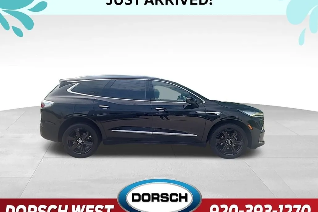 2023 Buick Enclave Essence photo 1