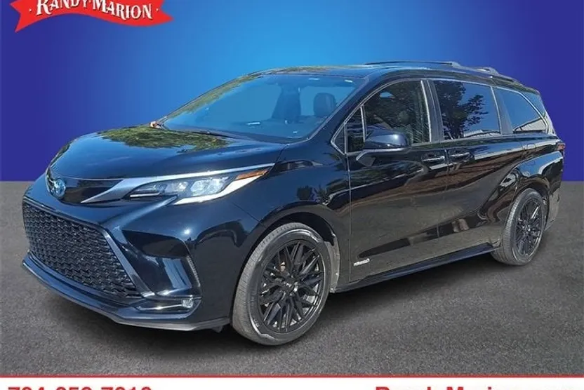 2021 Toyota Sienna XSE photo 1
