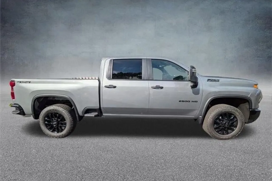 2026 Chevrolet Silverado 2500HD Custom photo 1