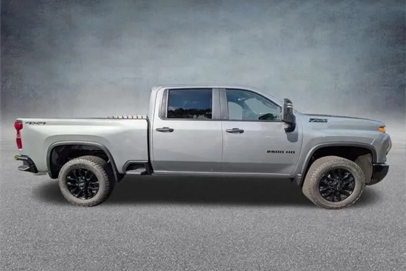 2026 Chevrolet Silverado 2500HD Custom photo 1