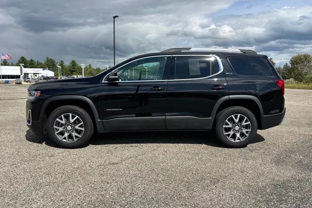 2023 Gmc Acadia SLT photo 1