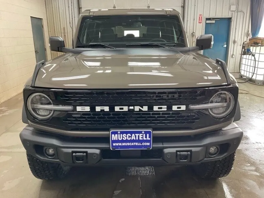 2025 Ford Bronco Badlands photo 1