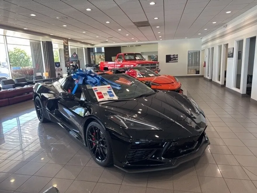 2025 Chevrolet Corvette Stingray 3LT Convertible photo 1