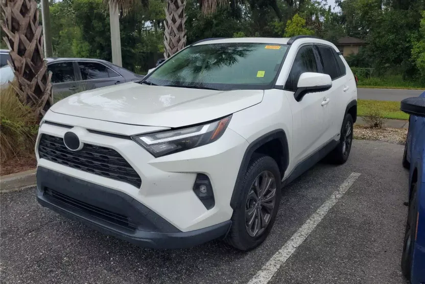 2022 Toyota RAV4 Hybrid XLE Premium photo 1