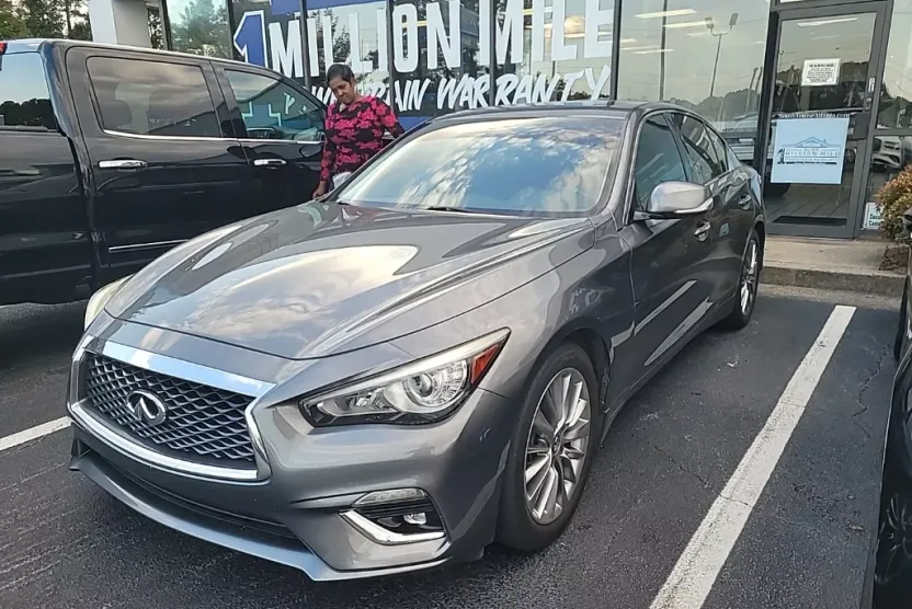 2018 Infiniti Q50 3.0t LUXE photo 1