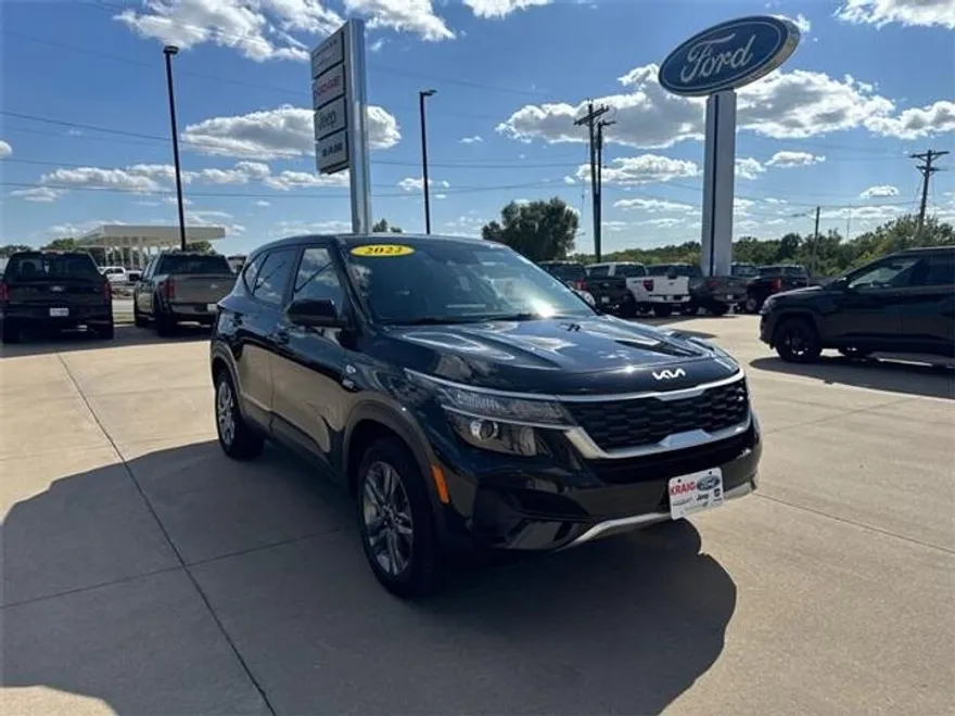 2022 Kia Seltos LX photo 1