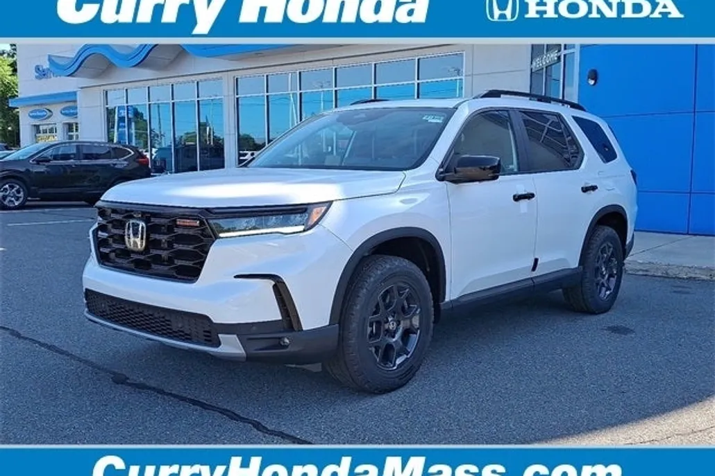 2025 Honda Pilot TrailSport photo 1