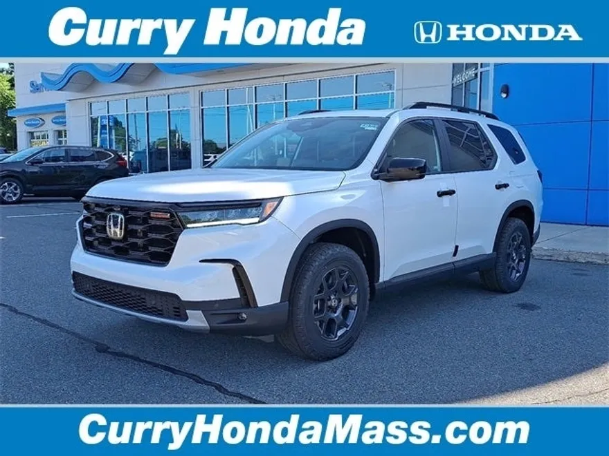 2025 Honda Pilot TrailSport photo 1