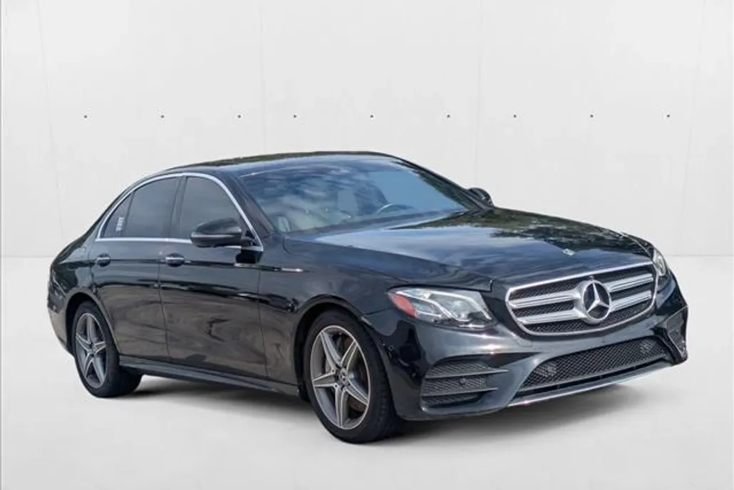 2019 Mercedes Benz E 300 Sedan photo 1