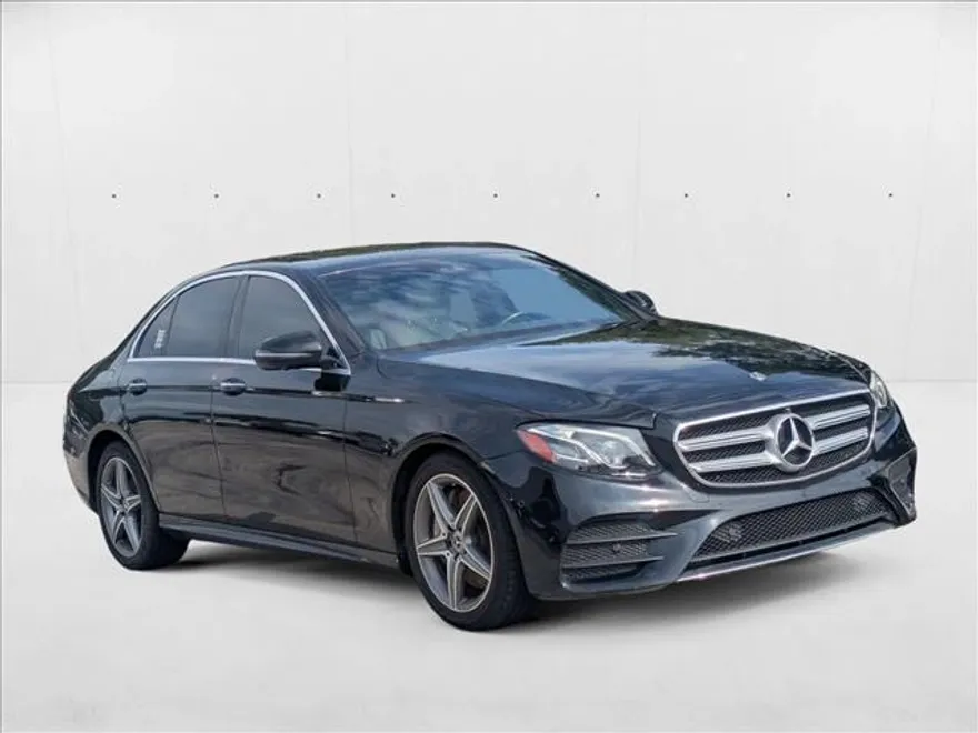 2019 Mercedes Benz E 300 Sedan photo 1