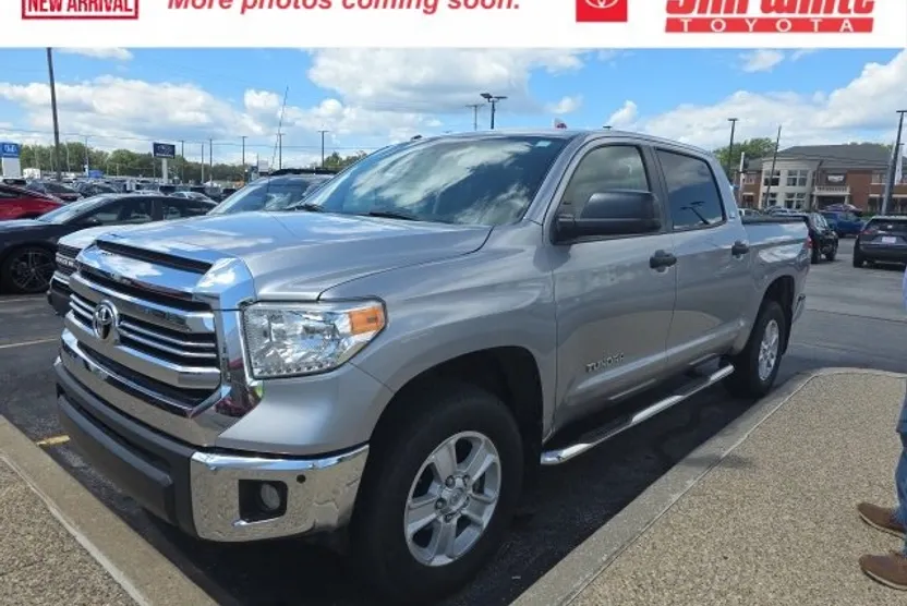 2016 Toyota Tundra SR5 photo 1