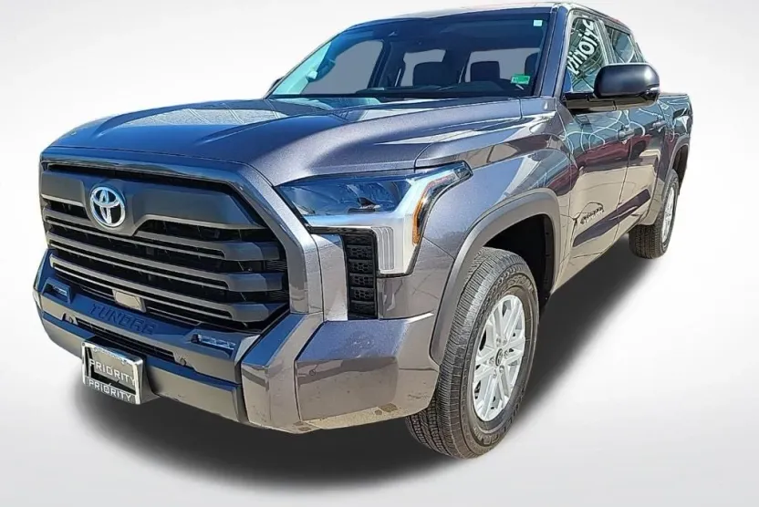 2024 Toyota Tundra SR5 photo 1