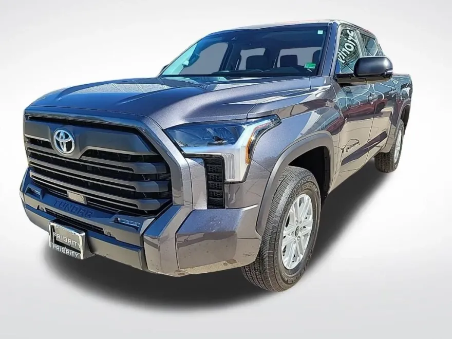 2024 Toyota Tundra SR5 photo 1