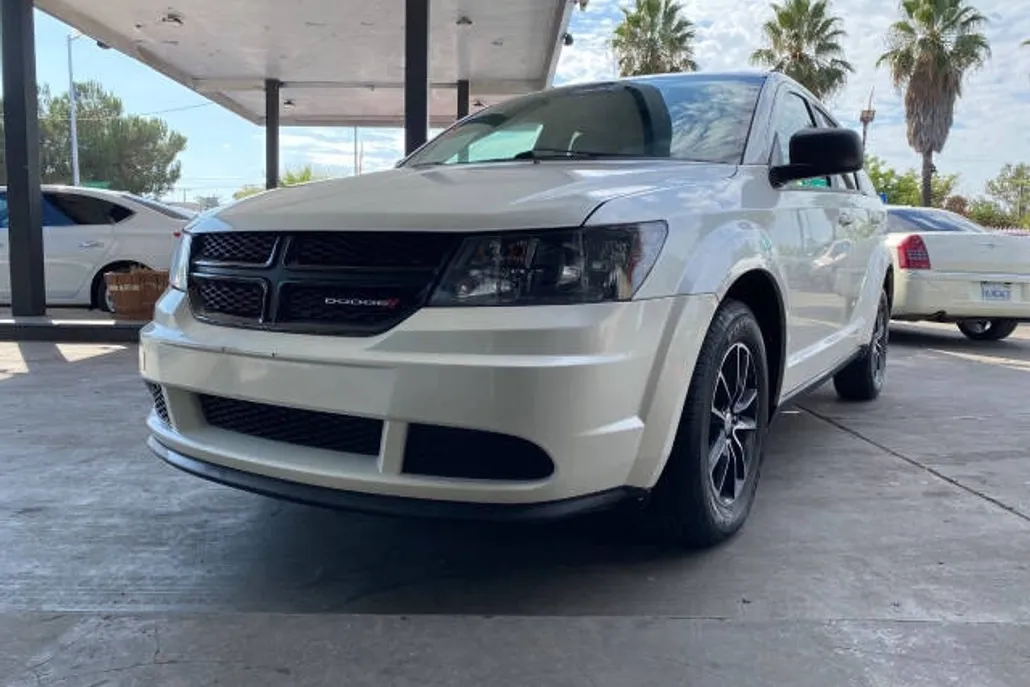 2017 Dodge Journey SE photo 1