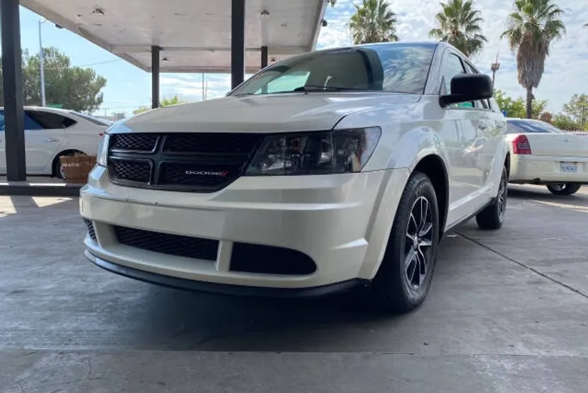 2017 Dodge Journey SE photo 1