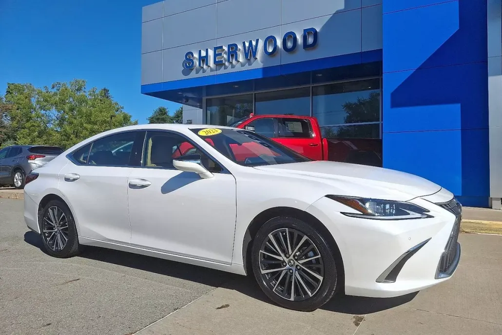 2023 Lexus ES 350 photo 1