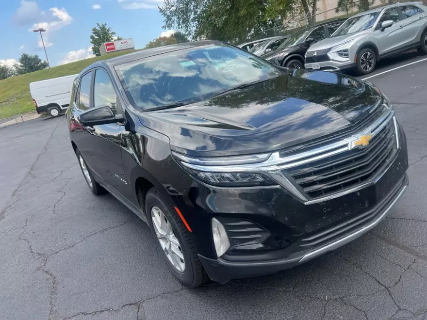 2024 Chevrolet Equinox photo 1