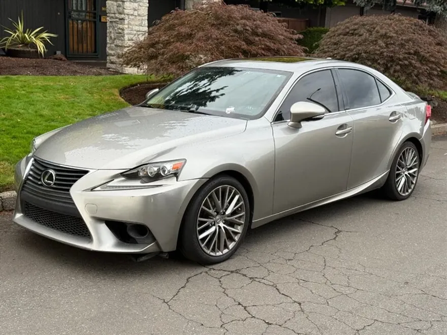 2015 Lexus IS 250 photo 1