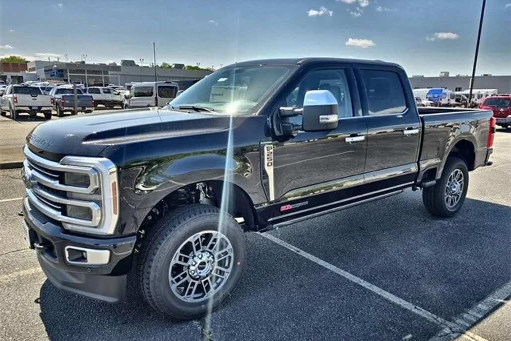 2025 Ford F-250 Platinum photo 1