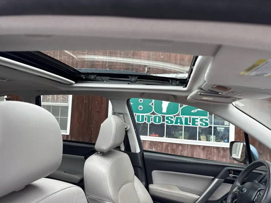 2015 Subaru Forester 2.5i Limited photo 1