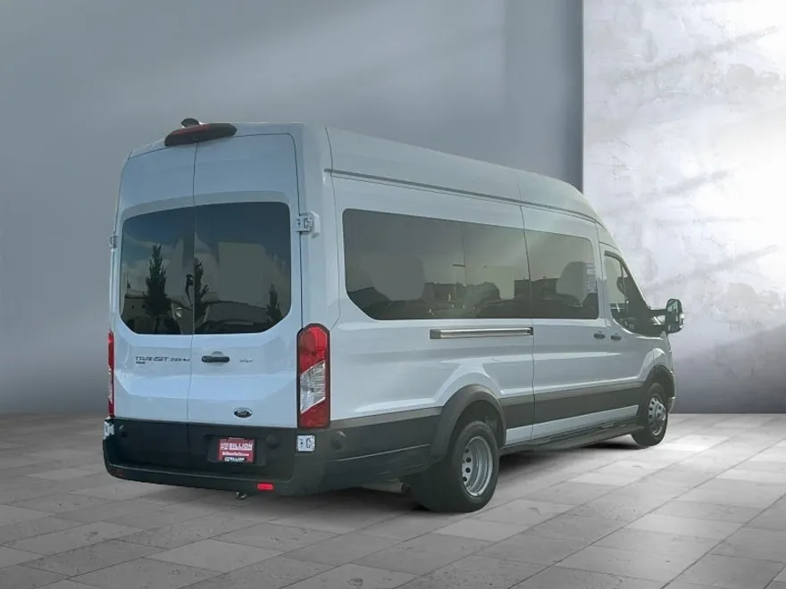2024 Ford Transit Passenger XL photo 1