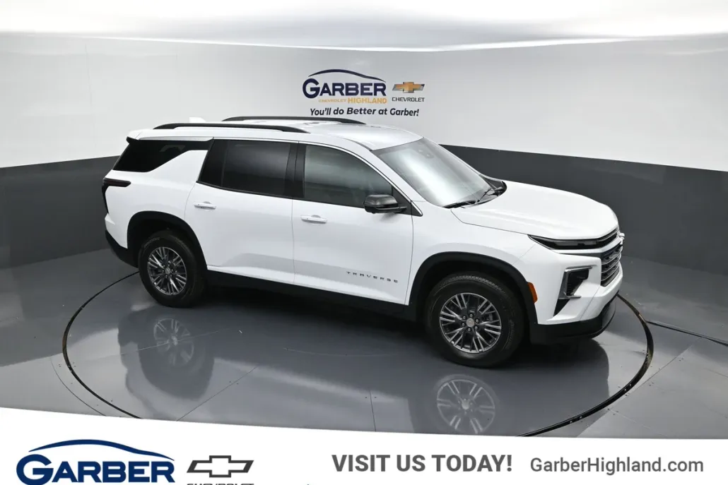 2026 Chevrolet Traverse photo 1