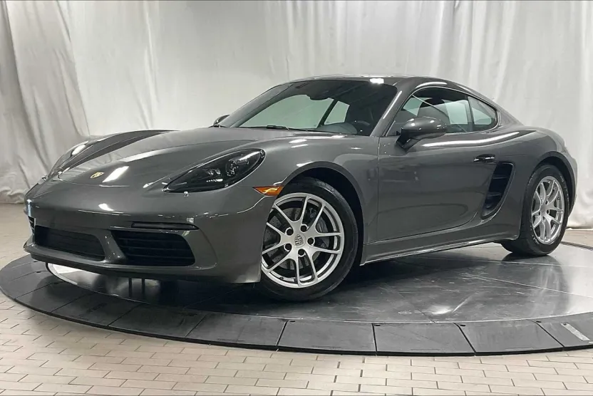 2024 Porsche Cayman photo 1
