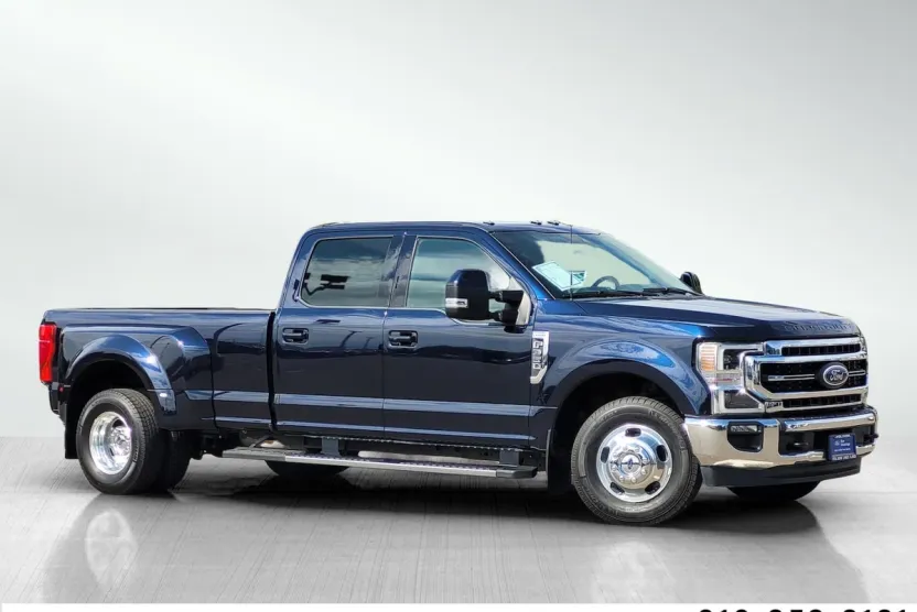 2022 Ford F-350 Lariat photo 1