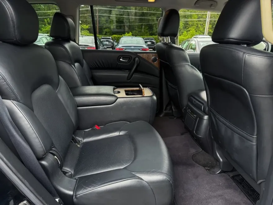 2021 Nissan Armada SL photo 1