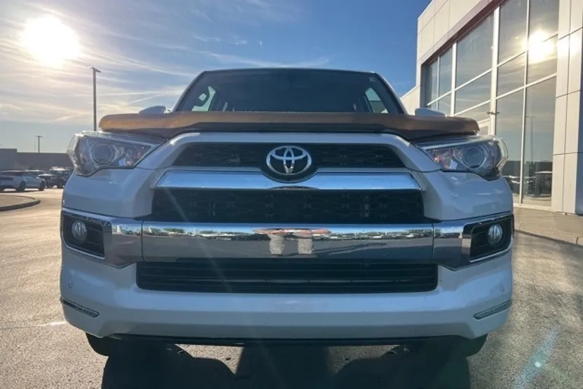 2018 Toyota 4Runner Limited photo 1