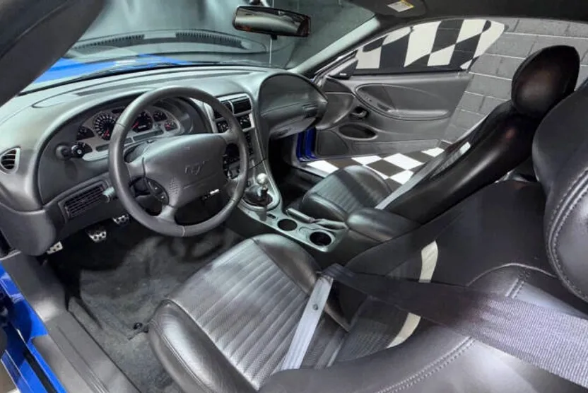 2003 Ford Mustang Mach 1 Premium photo 1