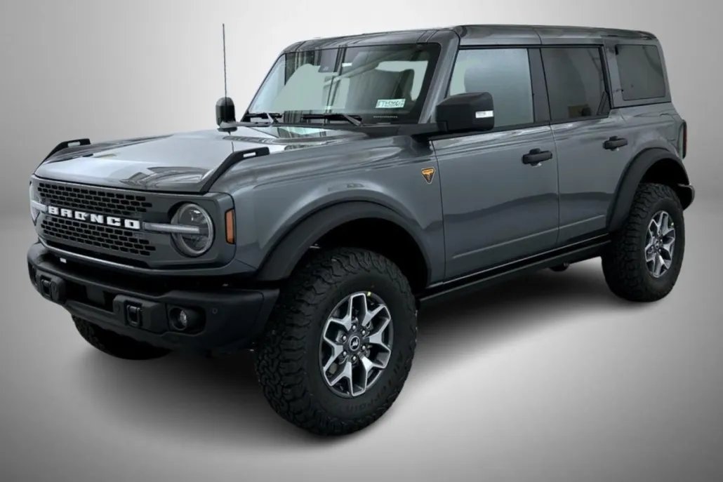 2025 Ford Bronco Badlands photo 1