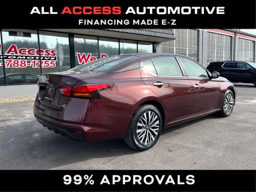 2023 Nissan Altima 2.5 SV photo 1