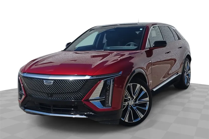 2024 Cadillac Lyriq Luxury photo 1