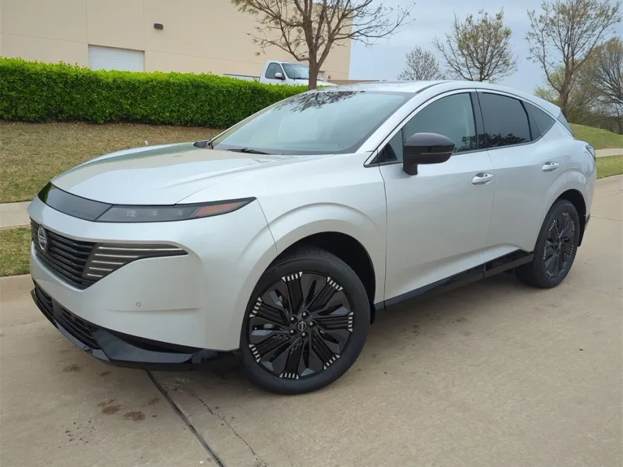 2025 Nissan Murano Platinum photo 1
