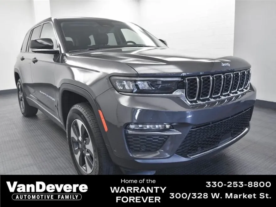 2023 Jeep Cherokee 4xe photo 1