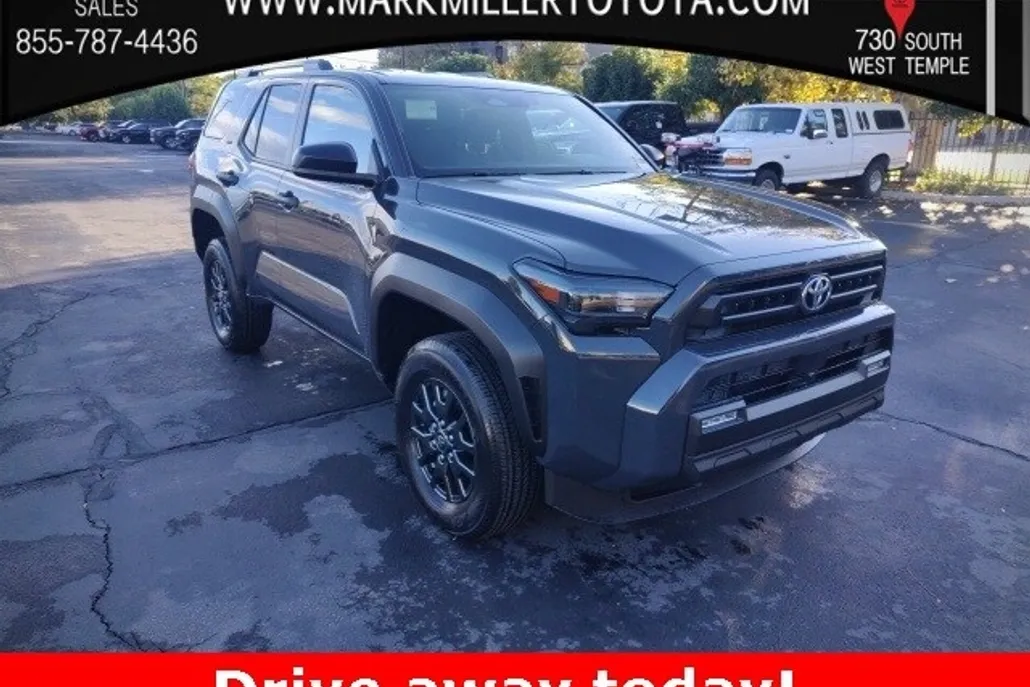 2025 Toyota 4Runner 4WD SR5 photo 1