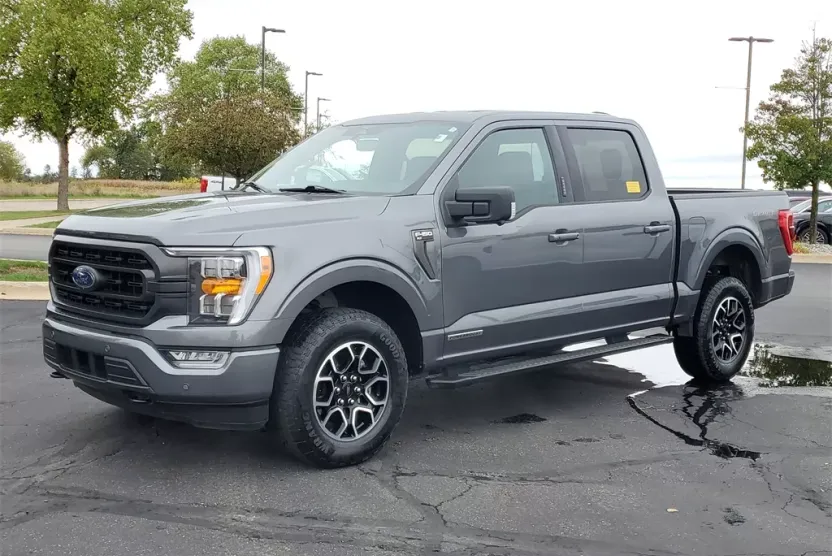 2023 Ford F-150 XLT photo 1