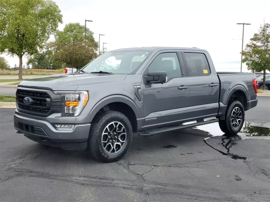 2023 Ford F-150 XLT photo 1