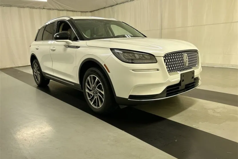 2022 Lincoln Corsair Standard photo 1