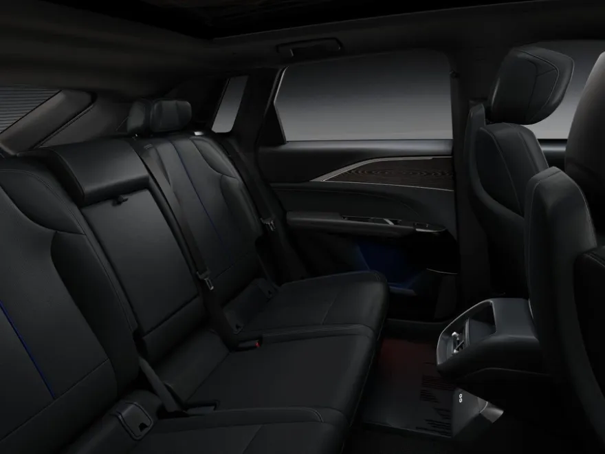 2025 Cadillac Lyriq Luxury photo 10