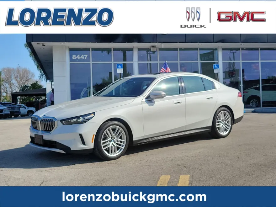 2024 Bmw 530i xDrive Sedan photo 1