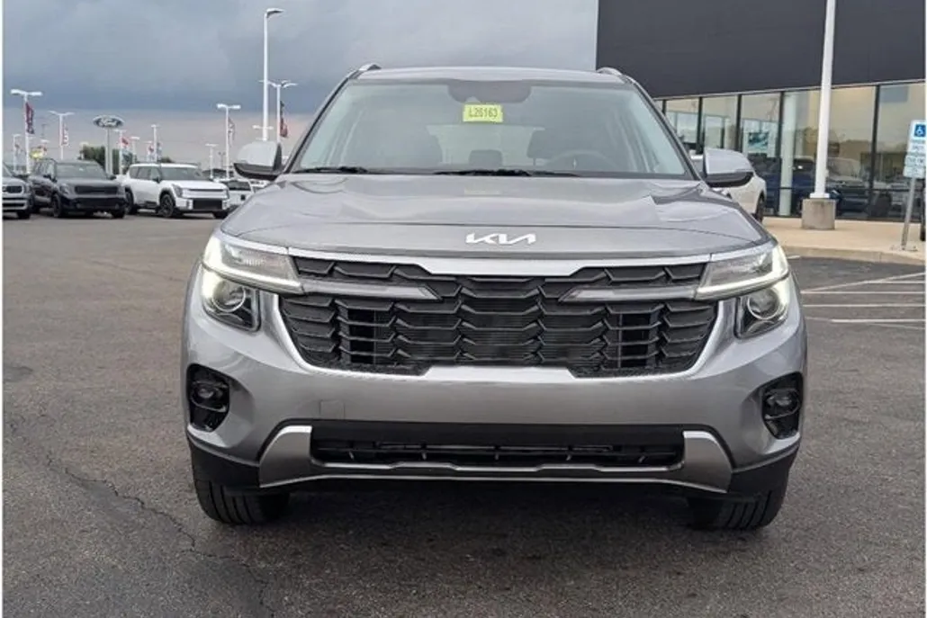 2026 Kia Seltos S photo 1