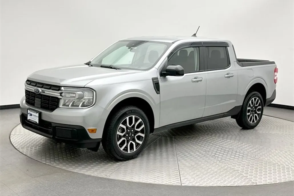 2024 Ford Maverick Lariat photo 1