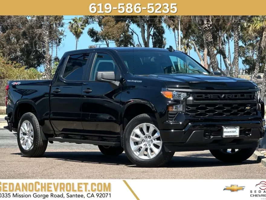 2025 Chevrolet Silverado 1500 Custom photo 1