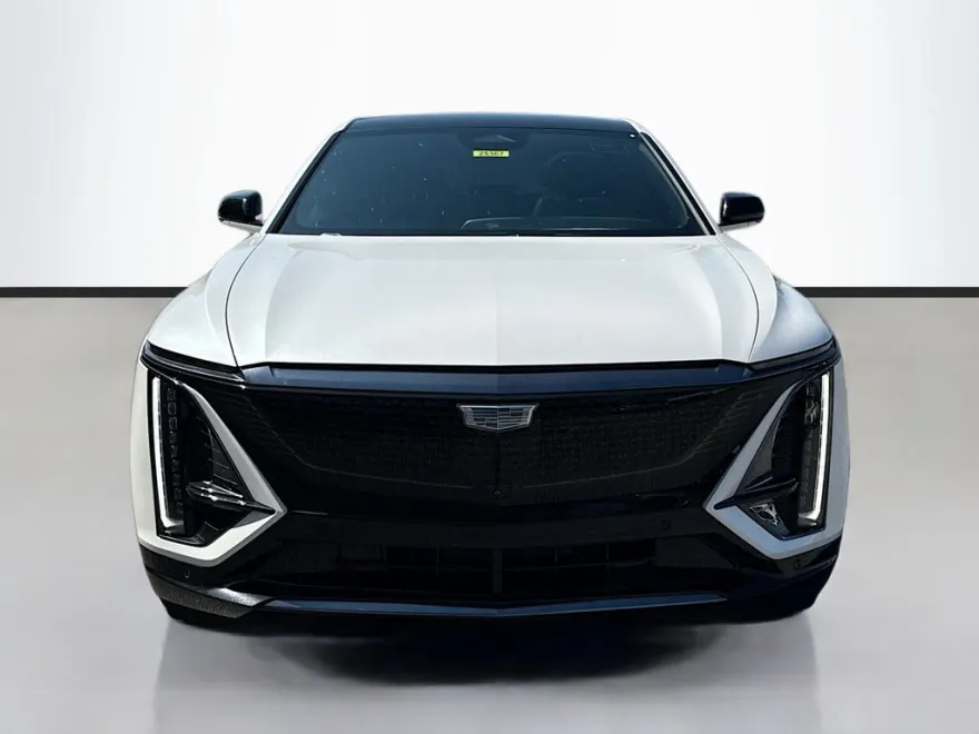 2025 Cadillac Lyriq Sport photo 1